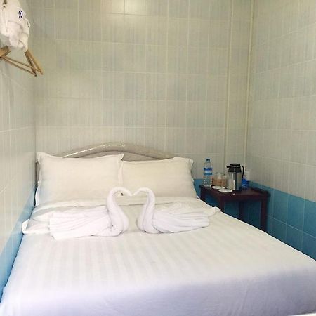 Pandora Motel Yangon Exteriör bild