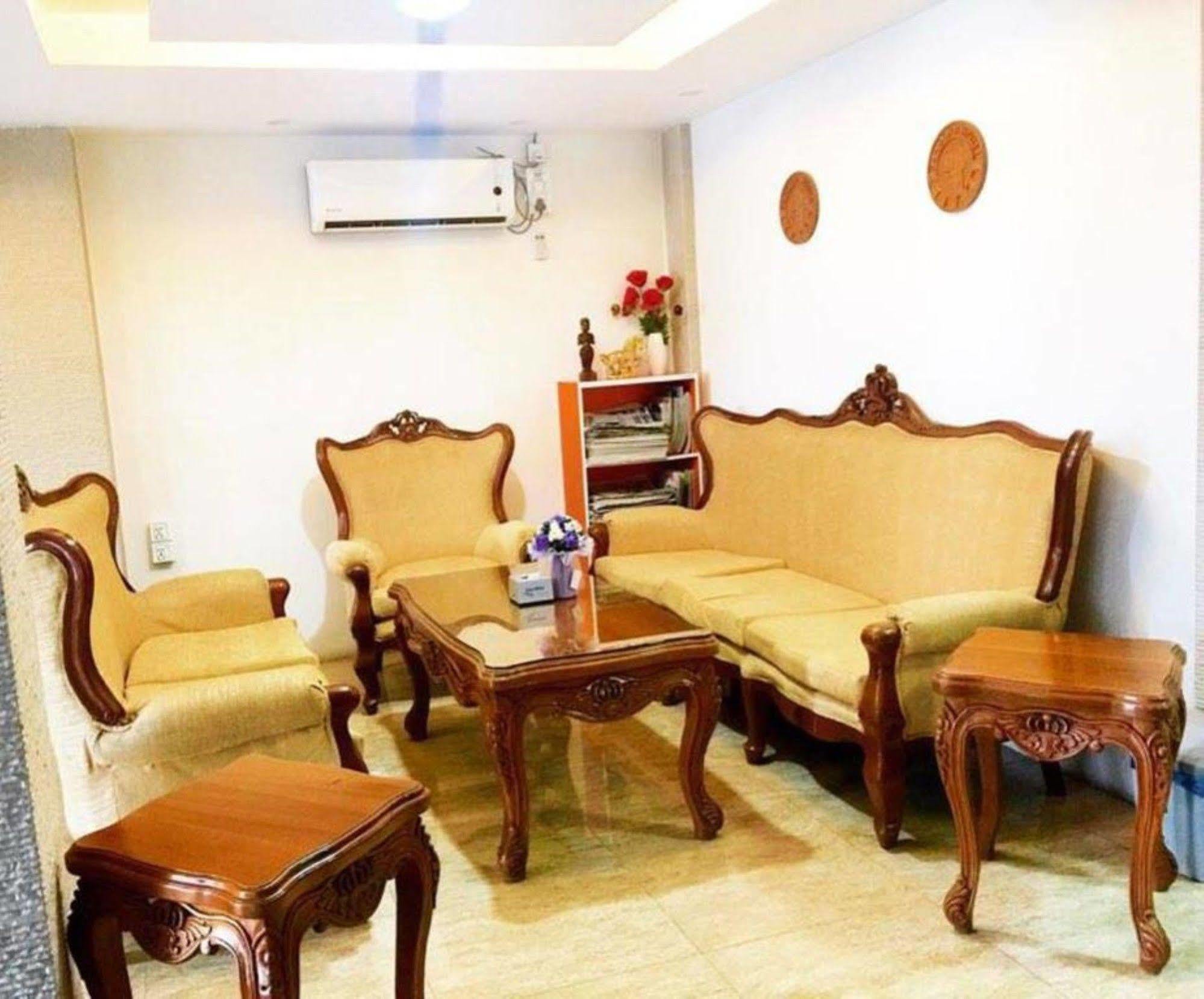 Pandora Motel Yangon Exteriör bild